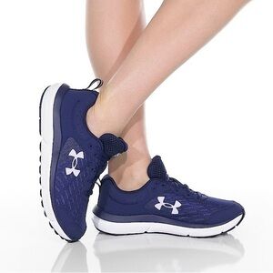 S26. NWT Under Armour Women's Charged Assert 10 Running Nebula Purple 8.5/EU40